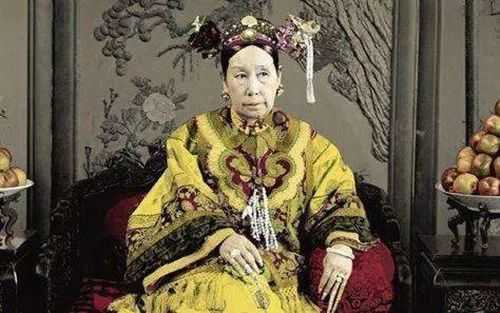 清朝滅亡后，國庫還剩下多少銀子？