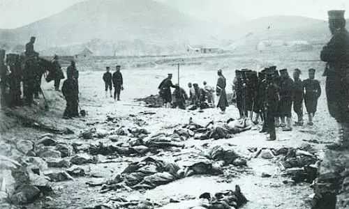 日軍最奇葩軍隊，看到路過的中國軍隊一槍不開，目送40萬人遠去！