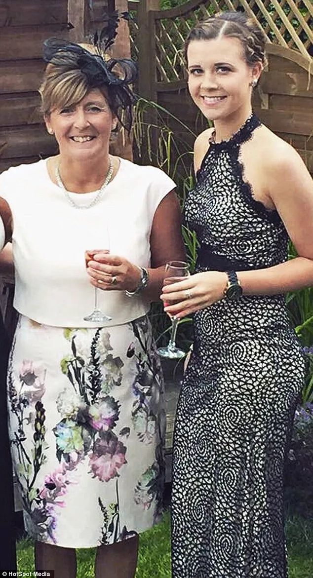 21歲苗條女子肚子劇烈疼痛才知道要生寶寶了！她：可是我月經(jīng)都有來