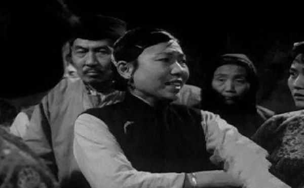 胡敏英：《英雄虎膽》里精明的女匪，少校軍銜，晚年為何喝農(nóng)藥？