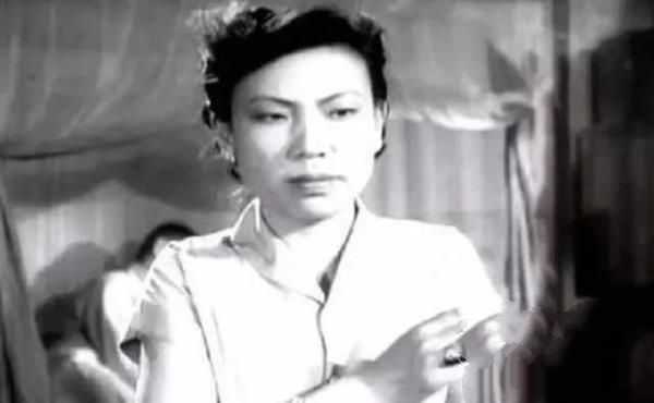 胡敏英：《英雄虎膽》里精明的女匪，少校軍銜，晚年為何喝農(nóng)藥？