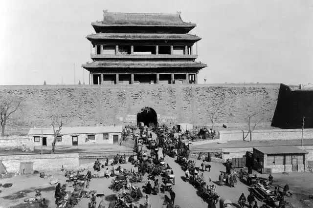 傅作義20余萬軍隊起義改編，中高級干部任命書，一看竟有8名將軍