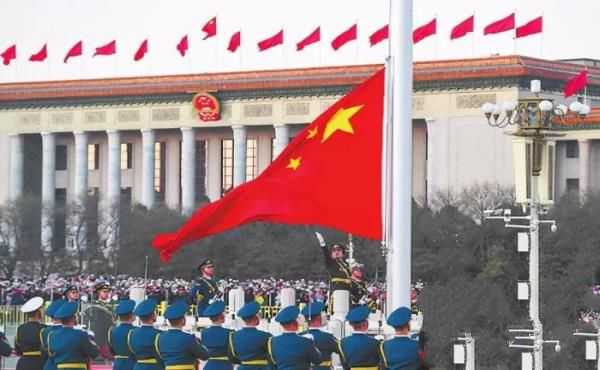 此國沒國旗，用中國國旗代替，我國拒絕，于是在國旗上加8個漢字