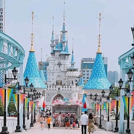 首爾樂天世界鬼屋“廢?！遍_學(xué)啦！黑色星期五喪尸入侵快逃