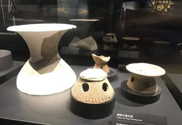 酷似外星人神秘文物，三星堆遺址新出土金面具、象牙