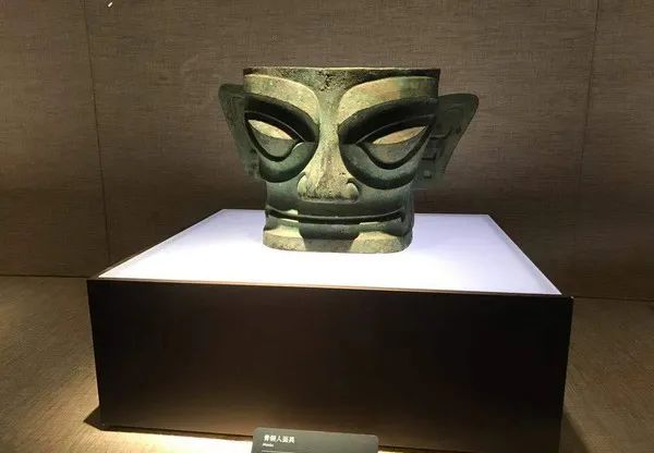 酷似外星人神秘文物，三星堆遺址新出土金面具、象牙