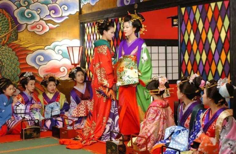 日本花魁地位有多高？想見面先過3關，28歲是法定退休年齡