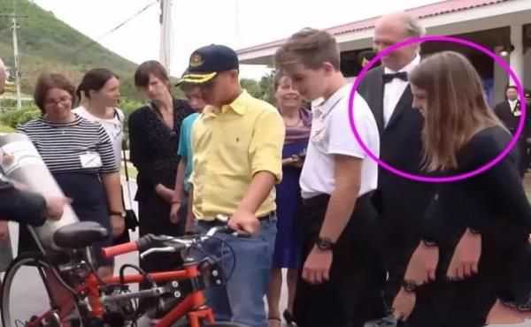 16歲提幫功即將選妃，拒絕迎娶育坤家族千金，跟泰王一樣愛平民