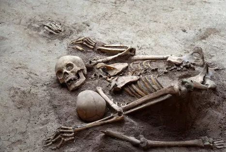 這3個(gè)罕見(jiàn)墓穴讓人鼻酸，中世紀(jì)孕婦墳中誕下嬰兒