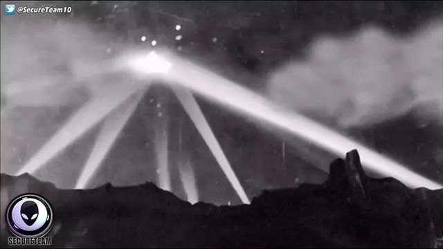 UFO 飛走后留下地球沒(méi)有的『外星物體』！