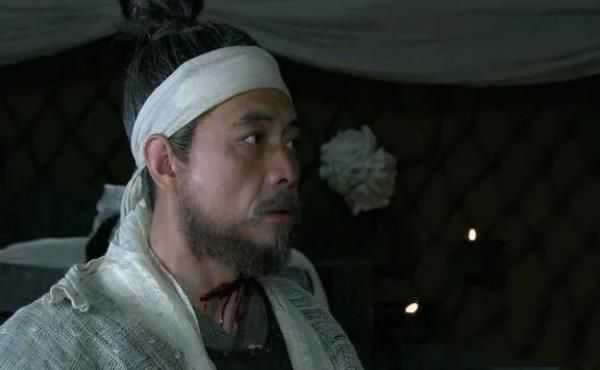 “天生反骨”為古之大忌，反骨什么樣？這種人又有什么性格特征？