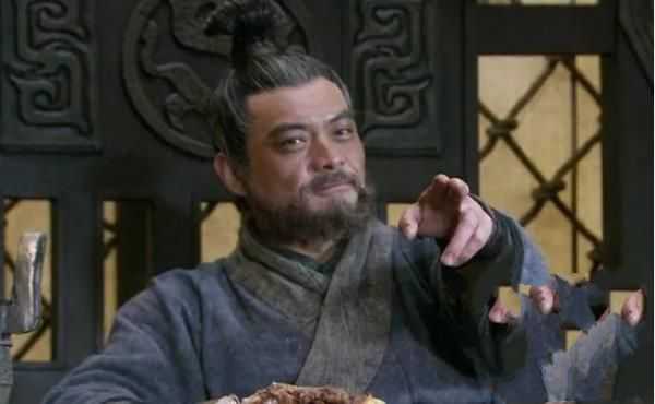 “天生反骨”為古之大忌，反骨什么樣？這種人又有什么性格特征？