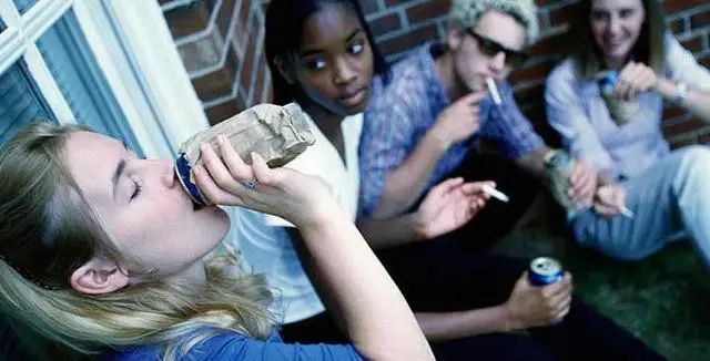 冰島如何解決了青少年吸毒的問題，但都沒有人注意到