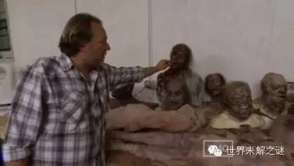 揭秘行尸走肉集中營 各種行尸驚爆眼球！